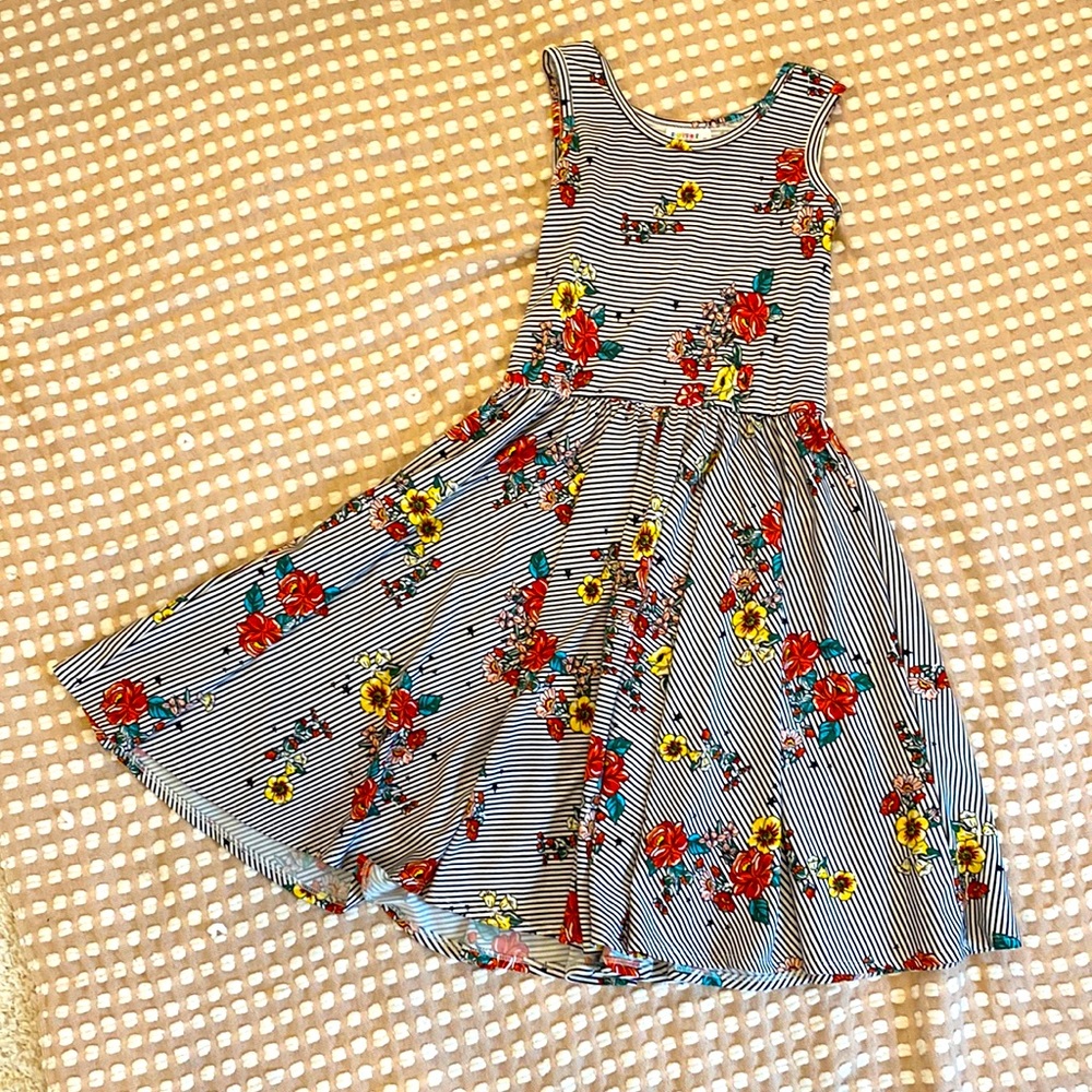 Dot Dot Smile girls dress. Size 11. Perfect condition